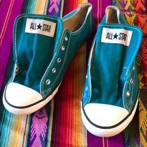 Sz.8 Turquoise Converse w/o shoelaces